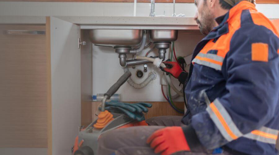 Professional slab leak plumber services in Keatchie, LA